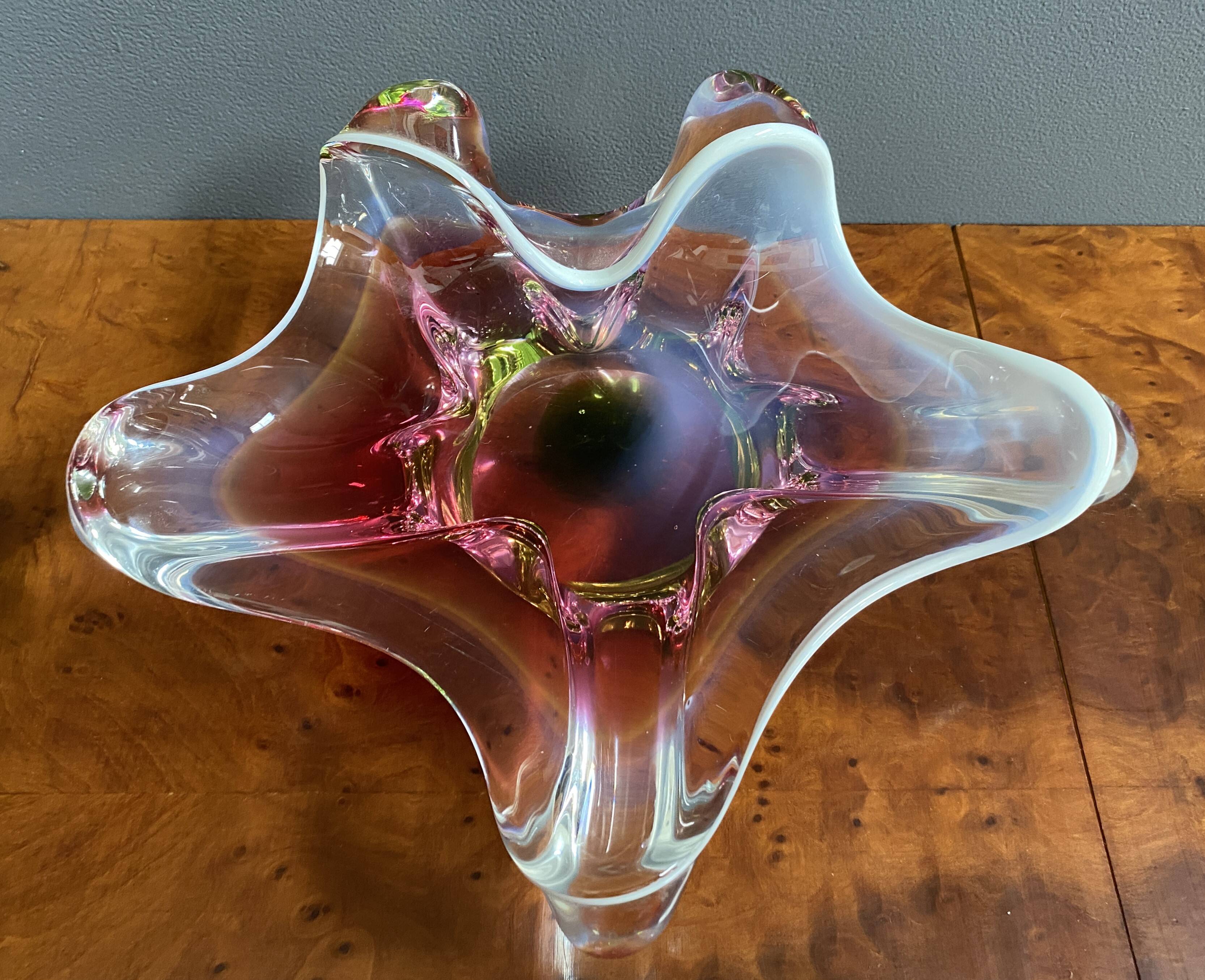 Pink and green Glass bowl by Josef Hospodka 1960s