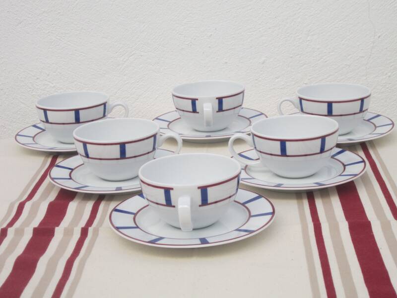 Set of 6 blue and red Basque porcelain tea cups