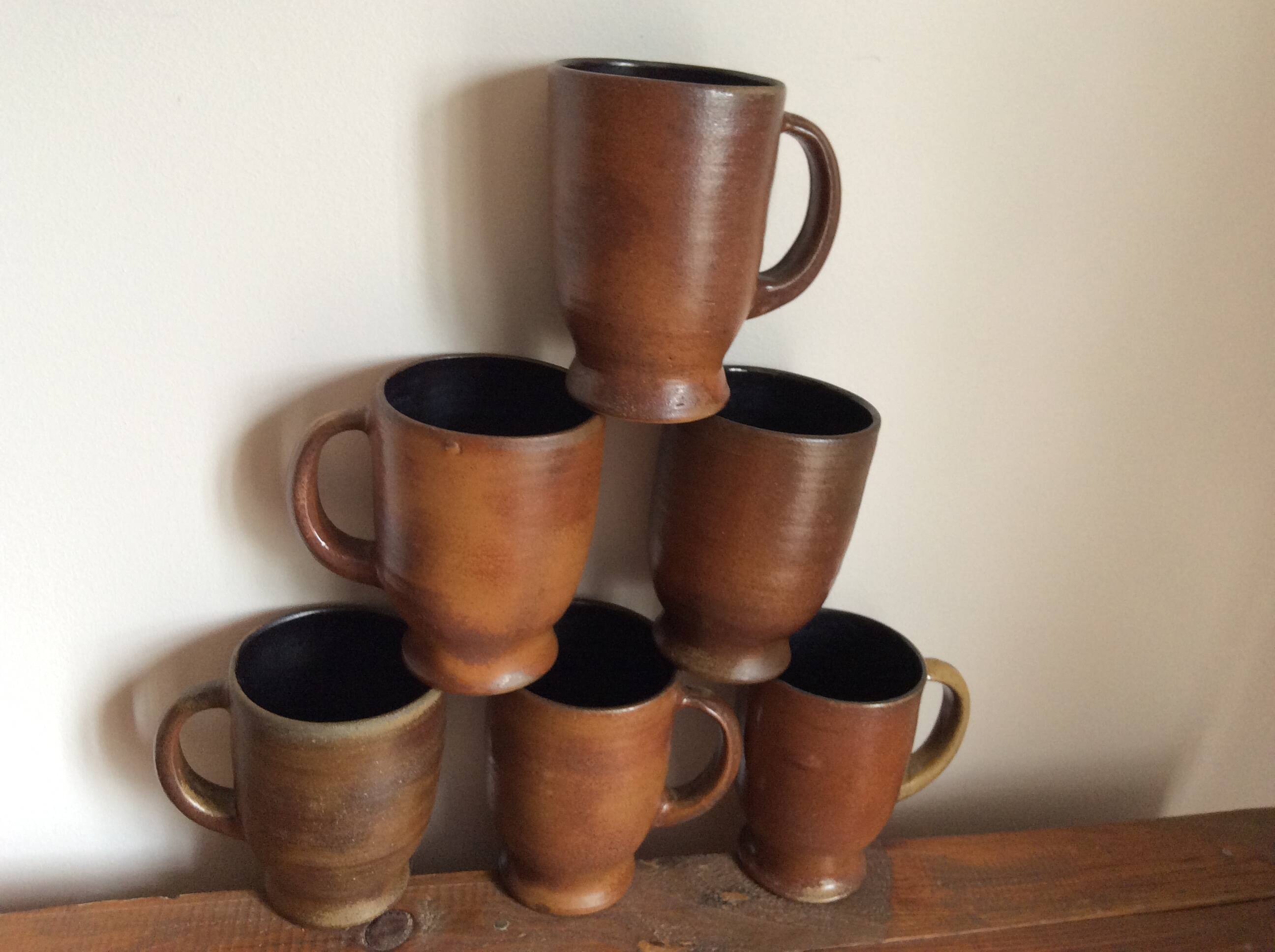6 stoneware mugs