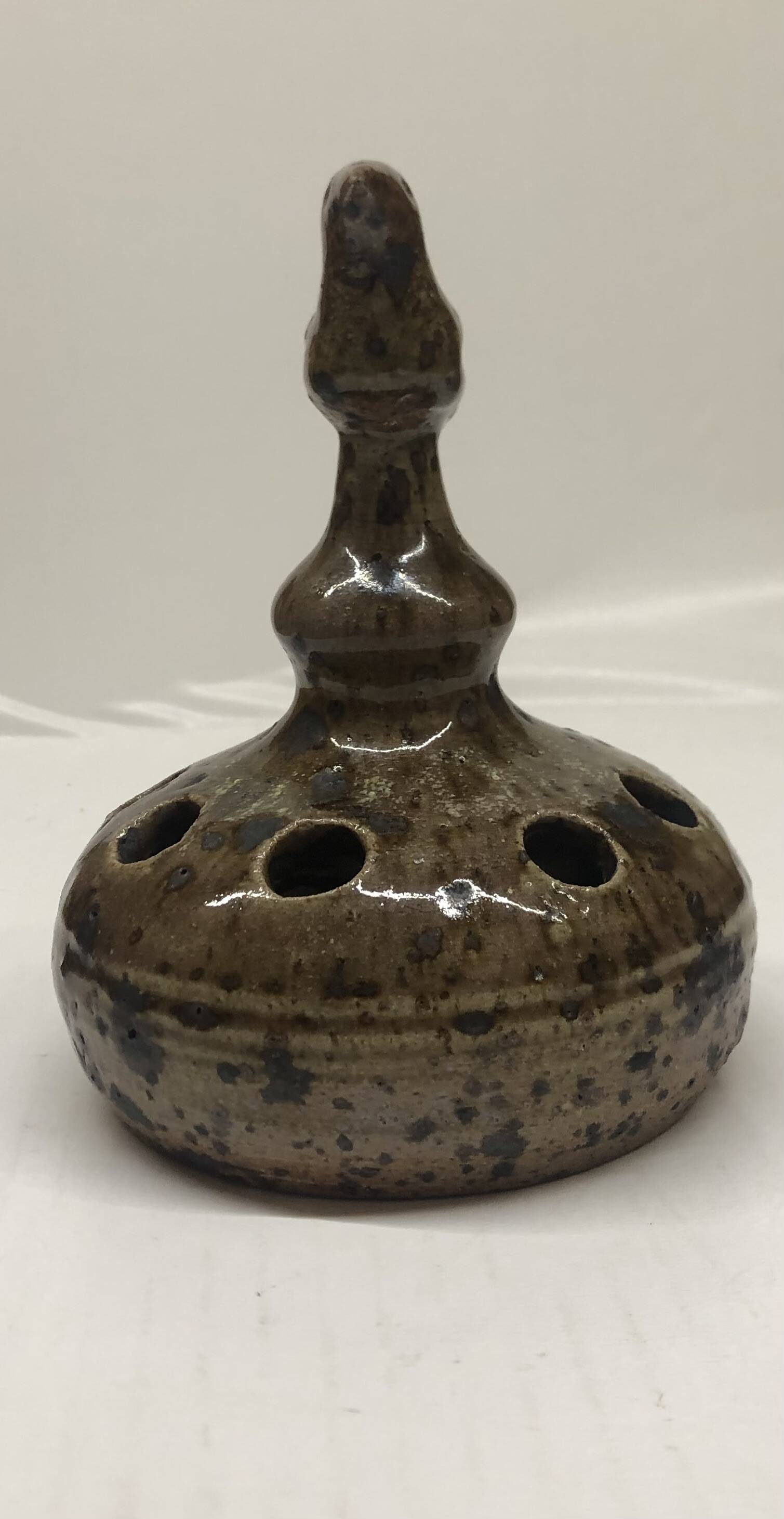 Vase en grès pyrité zoomorphe