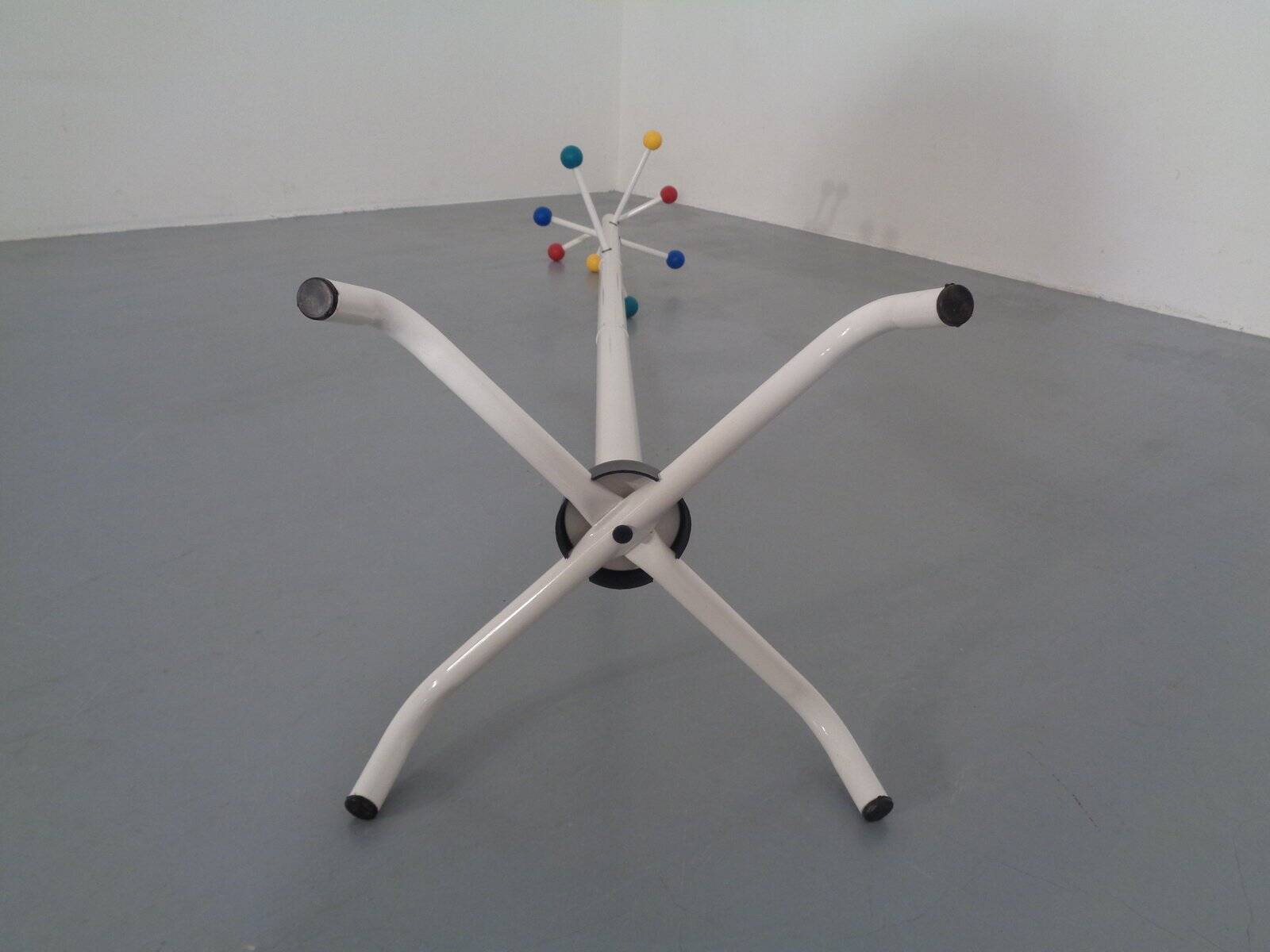 Italian tubular coat rack, 1970s