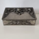 Tin box signed Vittese
