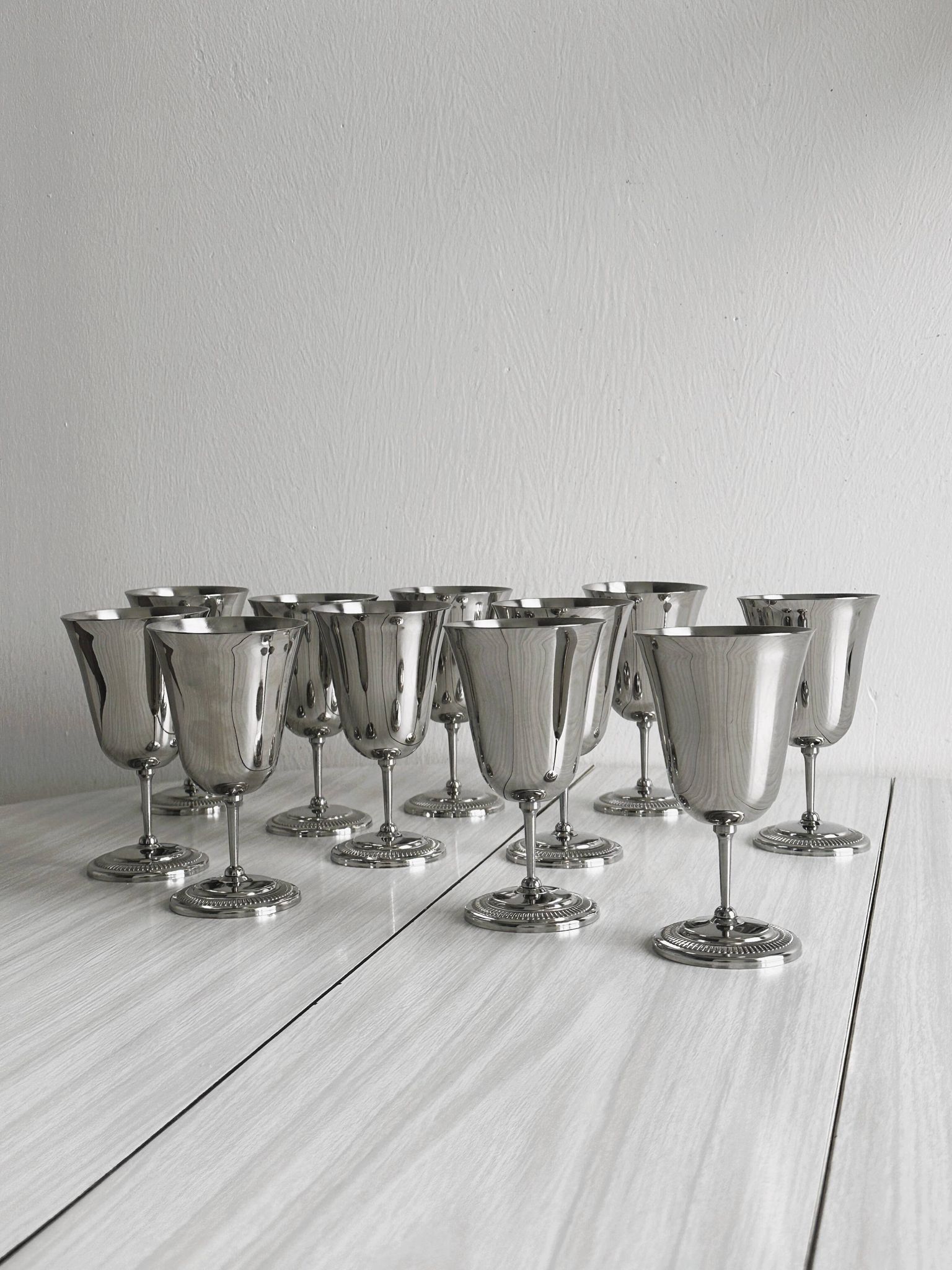 Set of 10 shiny silver metal stemmed cups