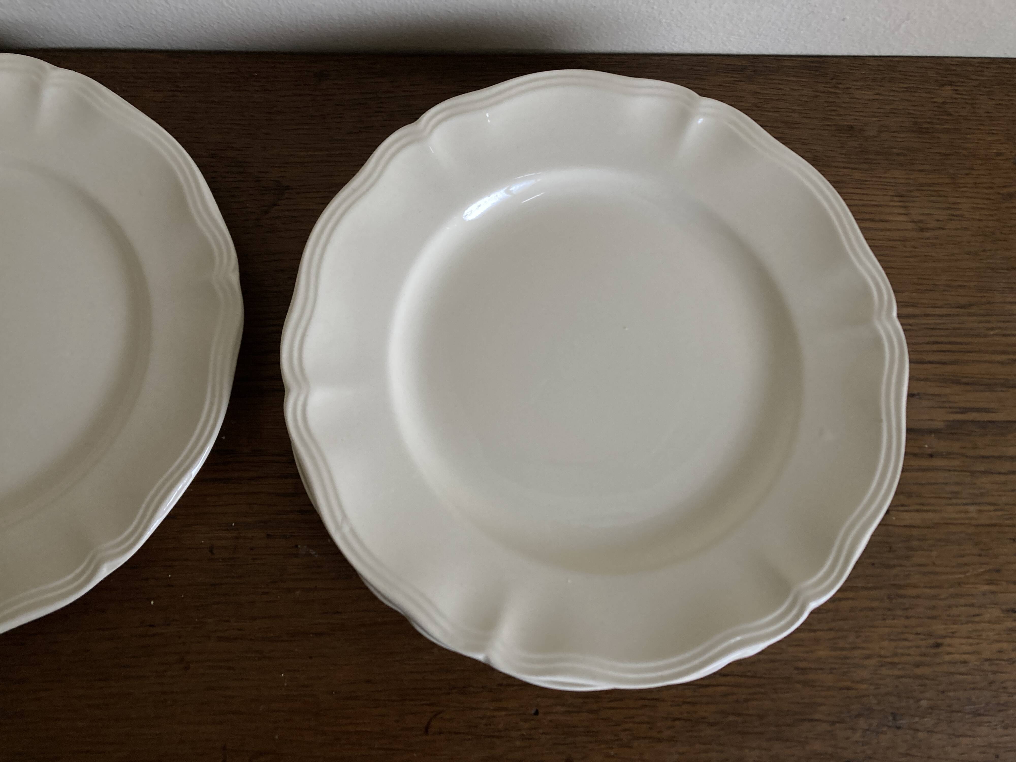 Set of 5 Sarreguemines ivory plates with gadroons 1960