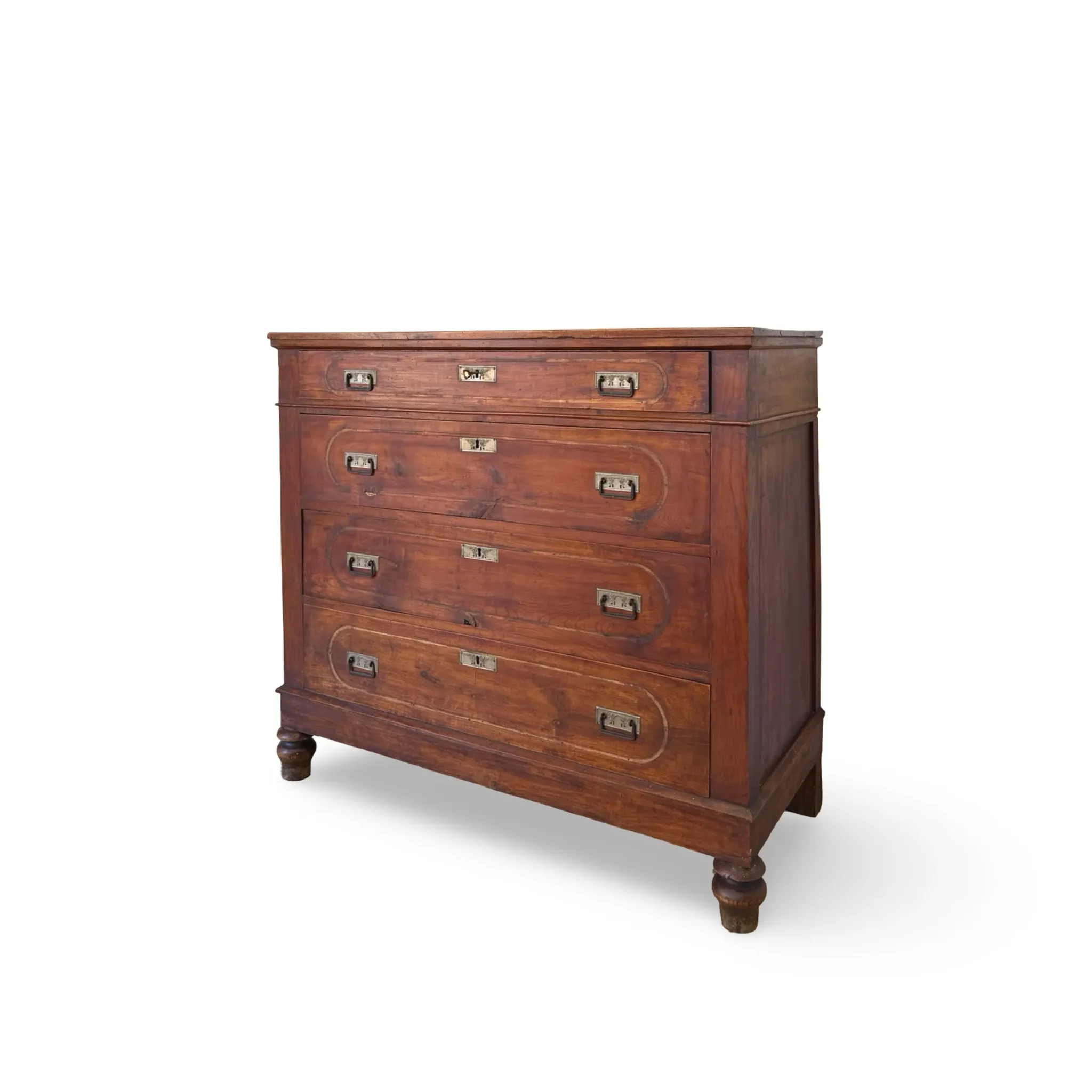 Antique Italian walnut chest of drawers dating to the late 19th centur