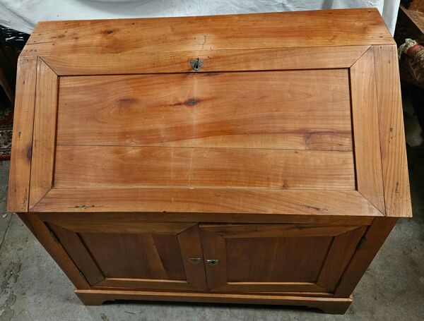 Bureau de pente en merisier blond