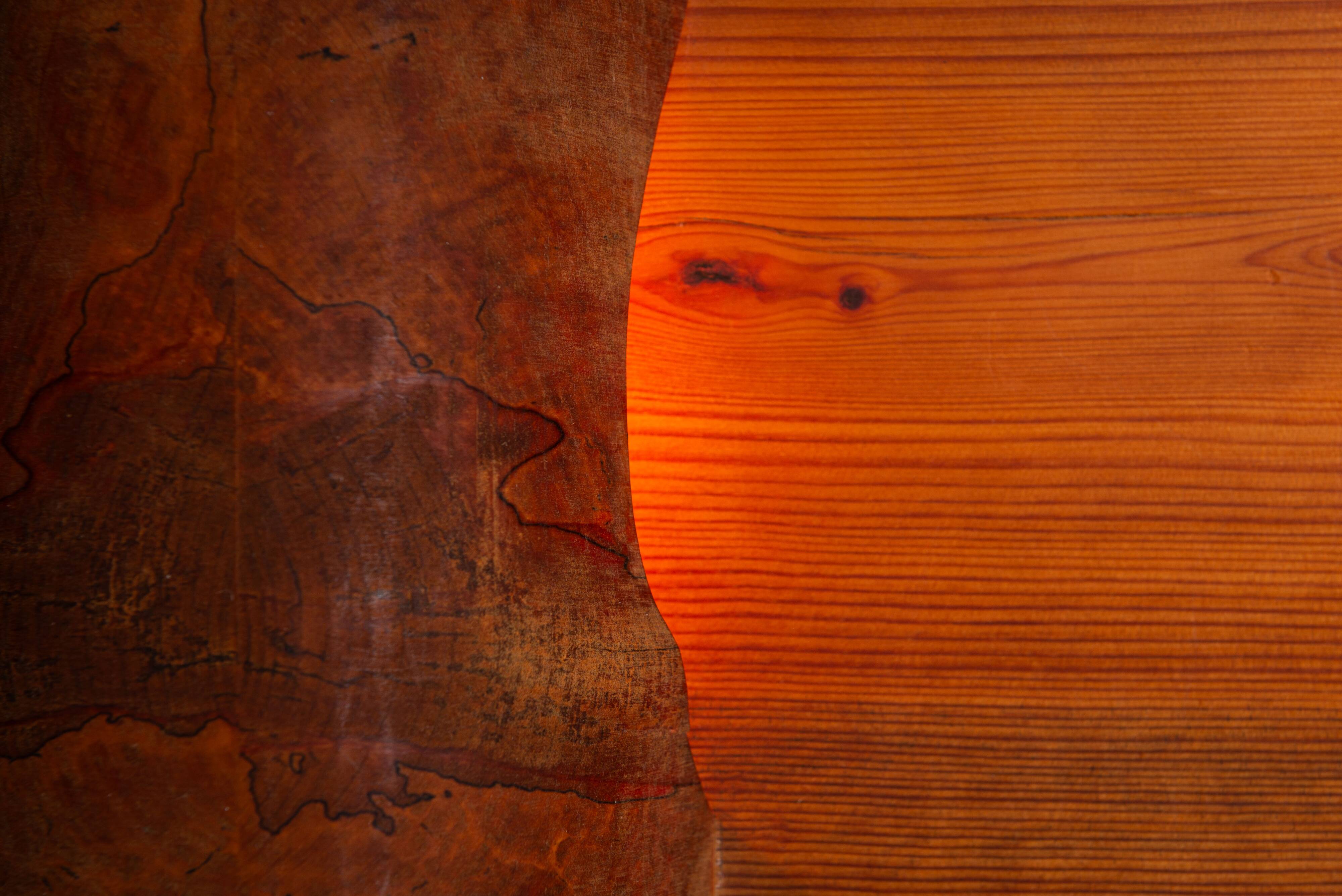 Rectangular pinewood wall lamp with bur wood veneer shades
