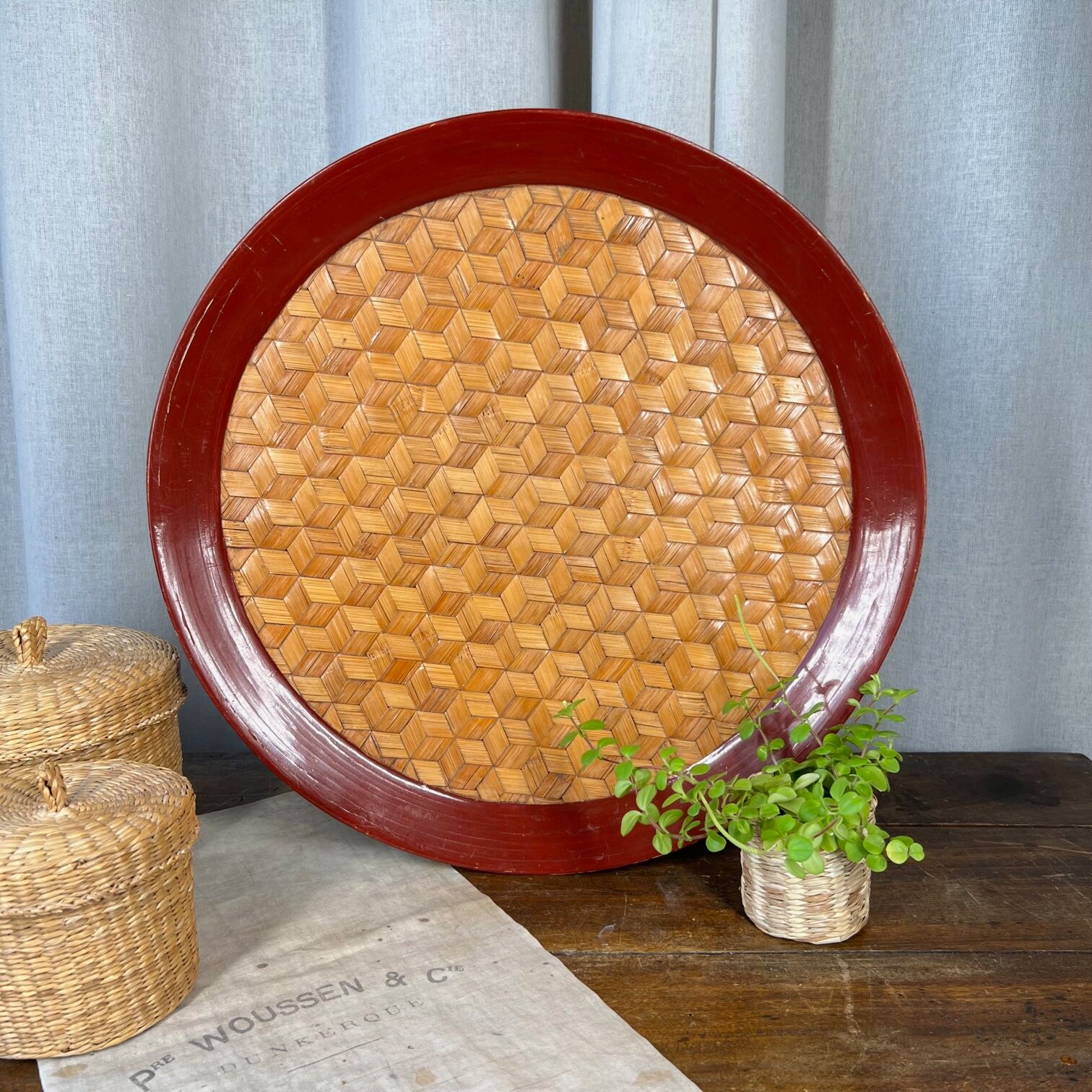 Ancient Asian tray in wicker and wood