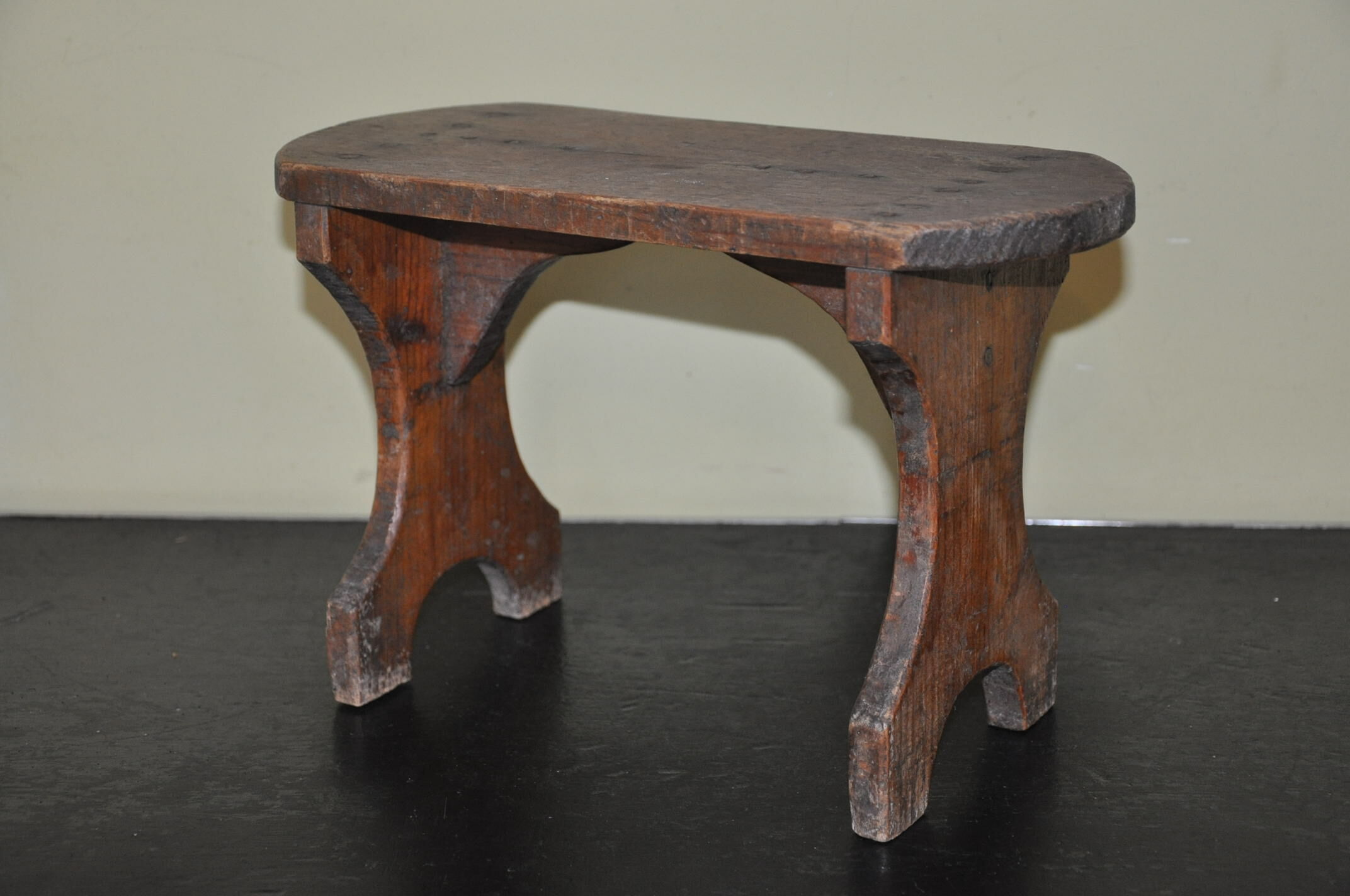 Footstool or anointed stool