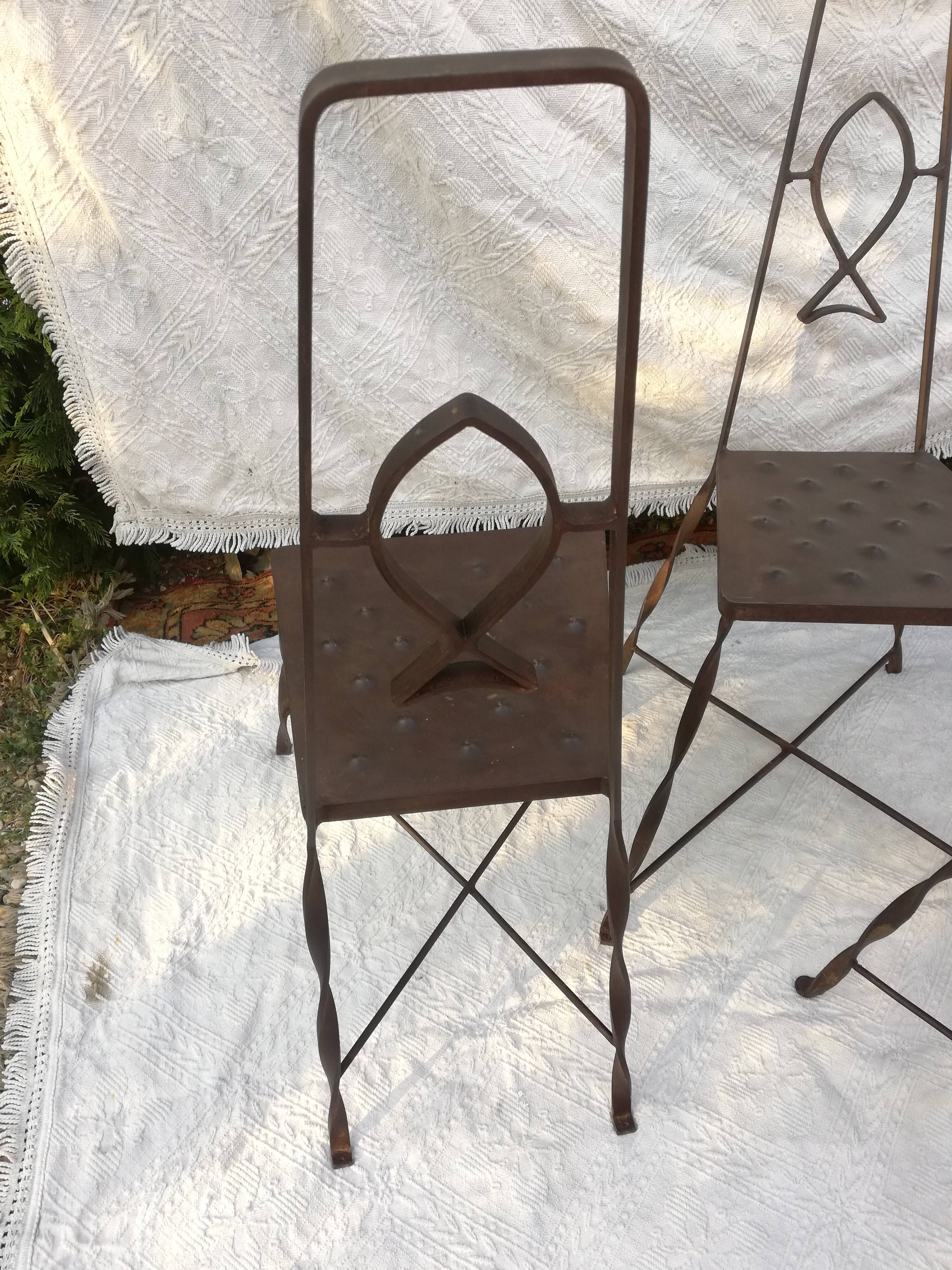 Set de 4 chaises en métal décor de poisson