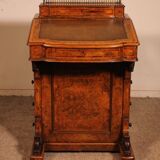 Davenport desk in burr walnut and inlays from the first part of
