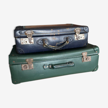 Set of 2 vintage suitcases