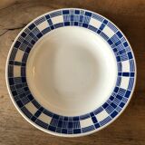 4 hollow plates made of ancient earthenware