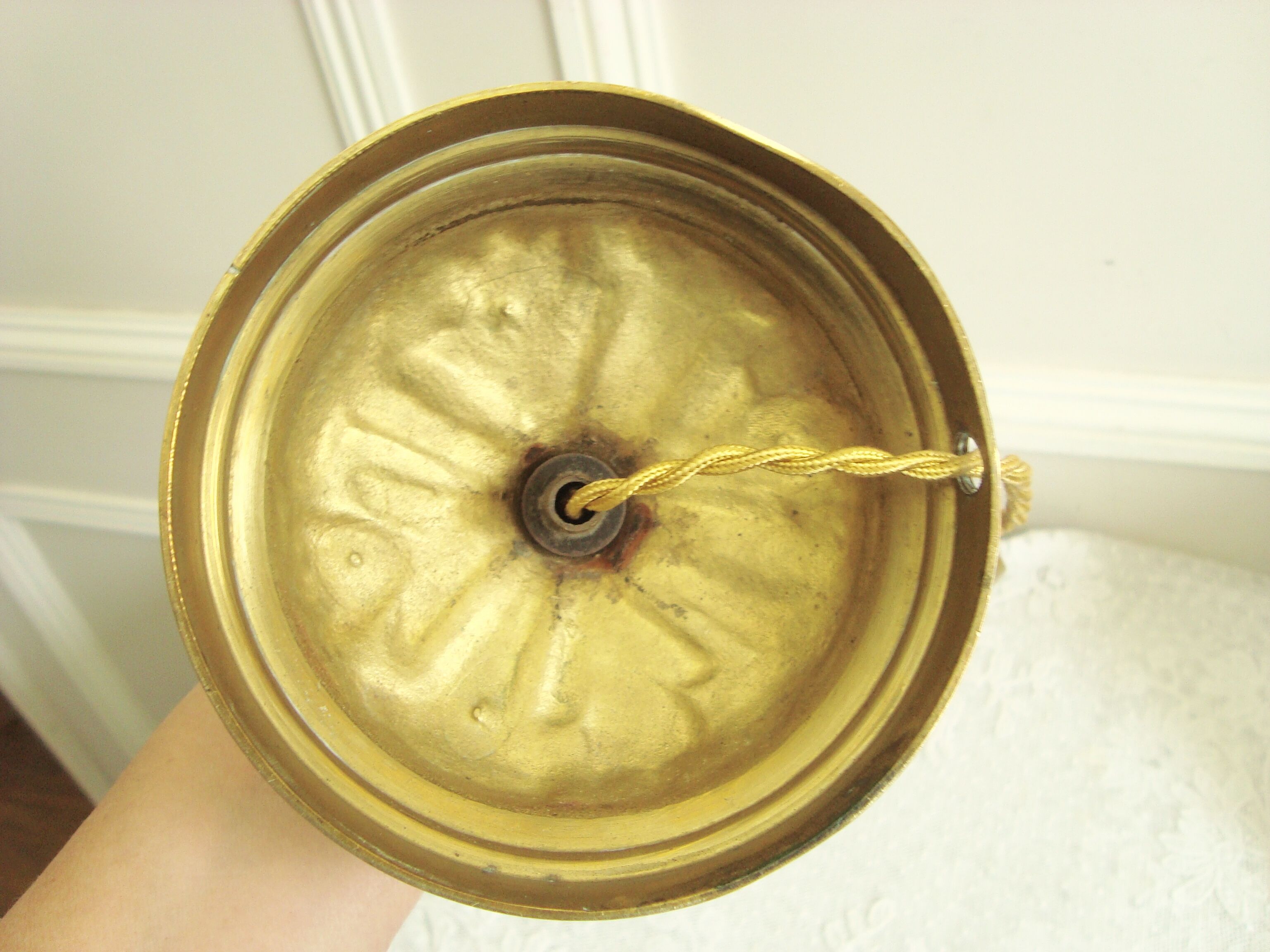 Ancient bronze lamp with its blue Jouy canvas lampshade