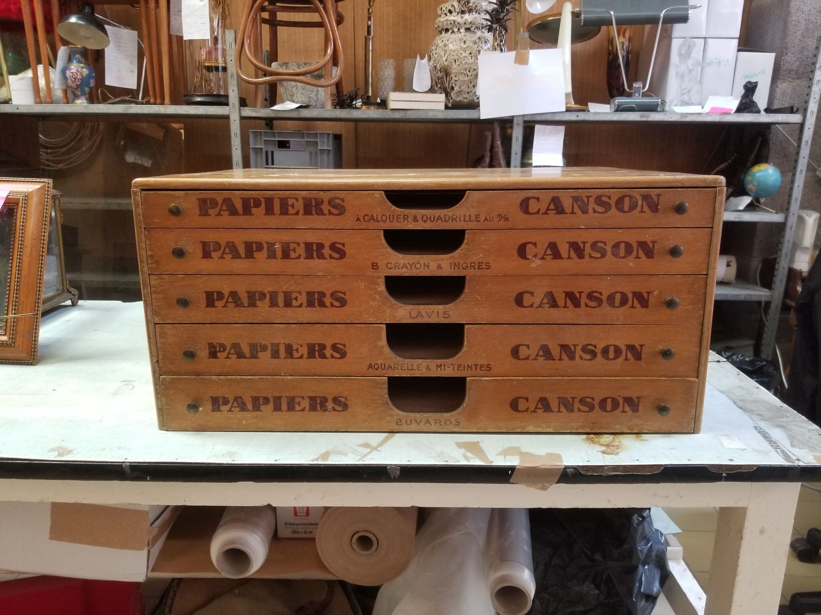 Old wooden furniture Papers Canson with 5 drawers