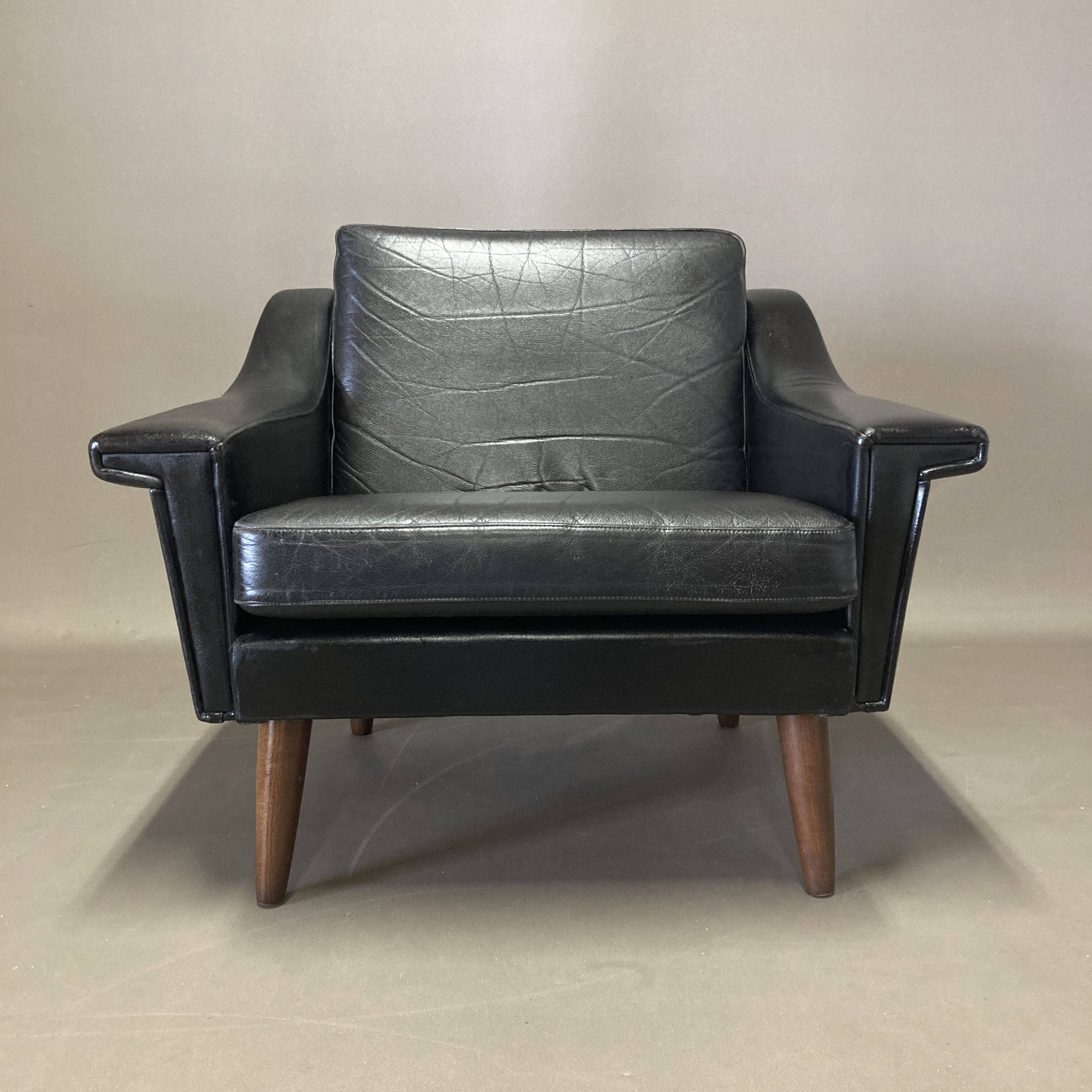 Black leather armchair "Scandinavian design" 1950.