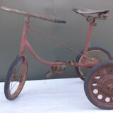 Tricycle enfant ancien