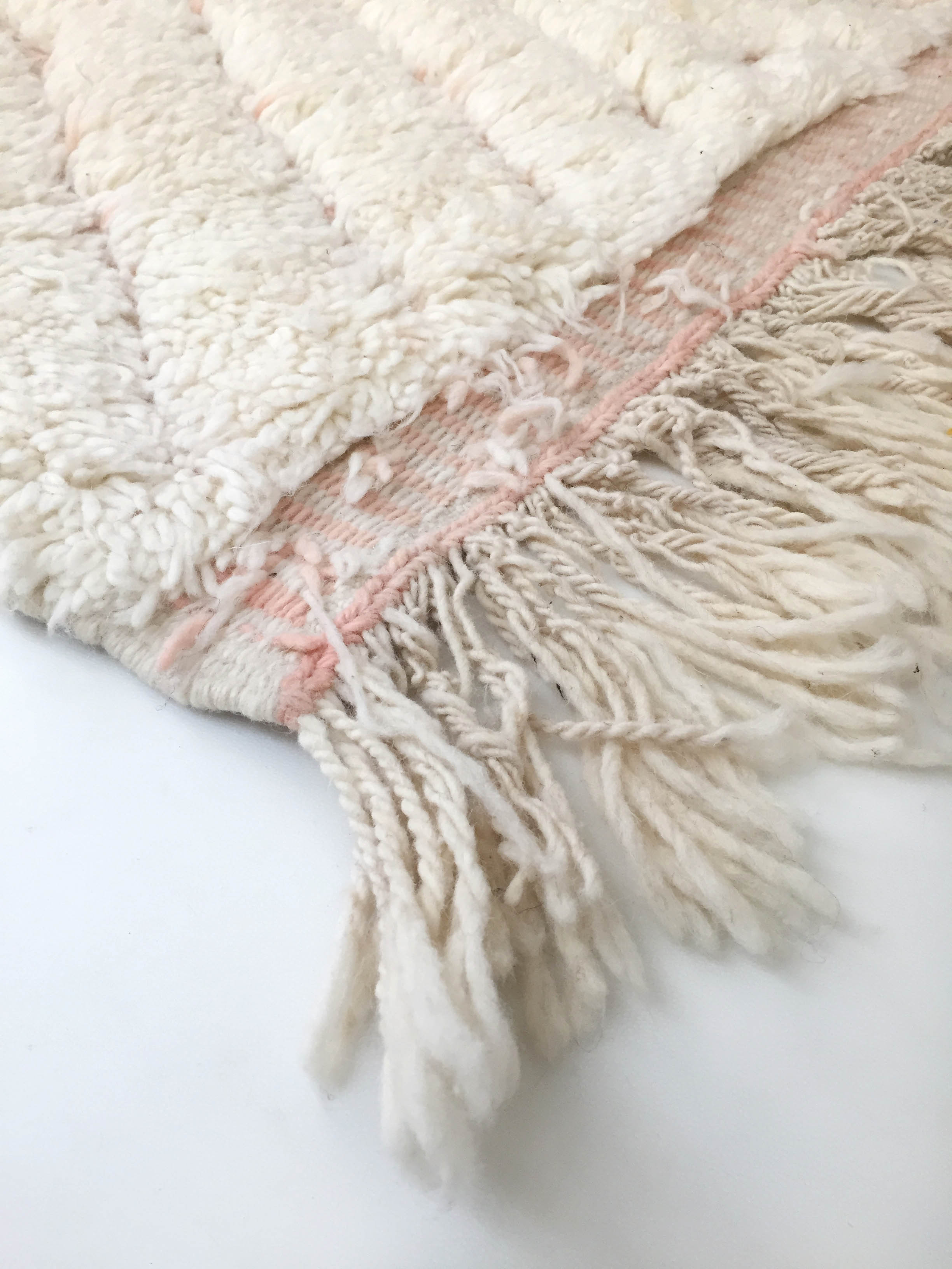 Moroccan Berber carpet blessed ouarain ecru with pink diamonds engraved 288x194cm