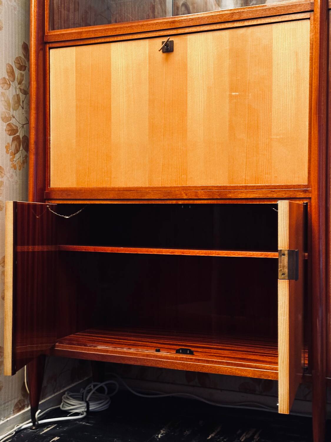 Living solid mahogany / 1950s