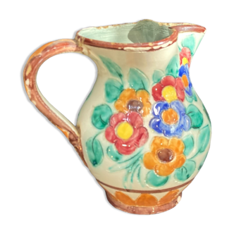 Monaco pourer with floral motifs