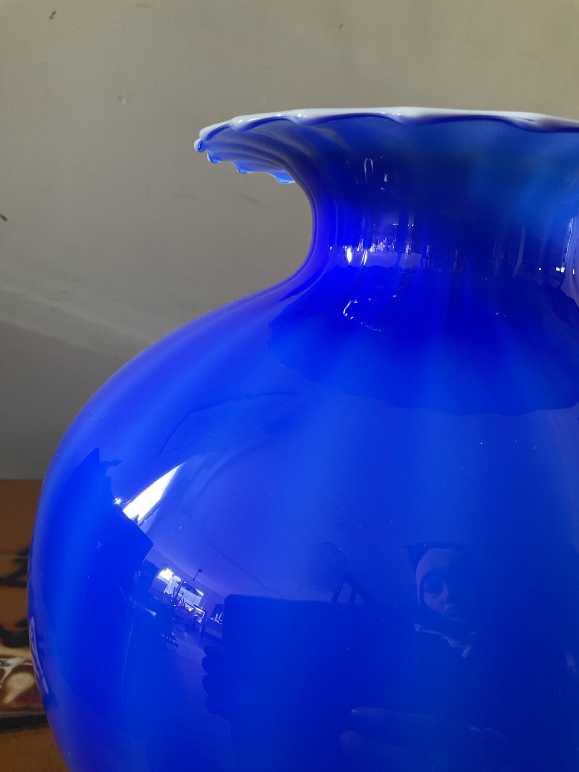 Large Murano glass spherical vase in two-tone glass paste