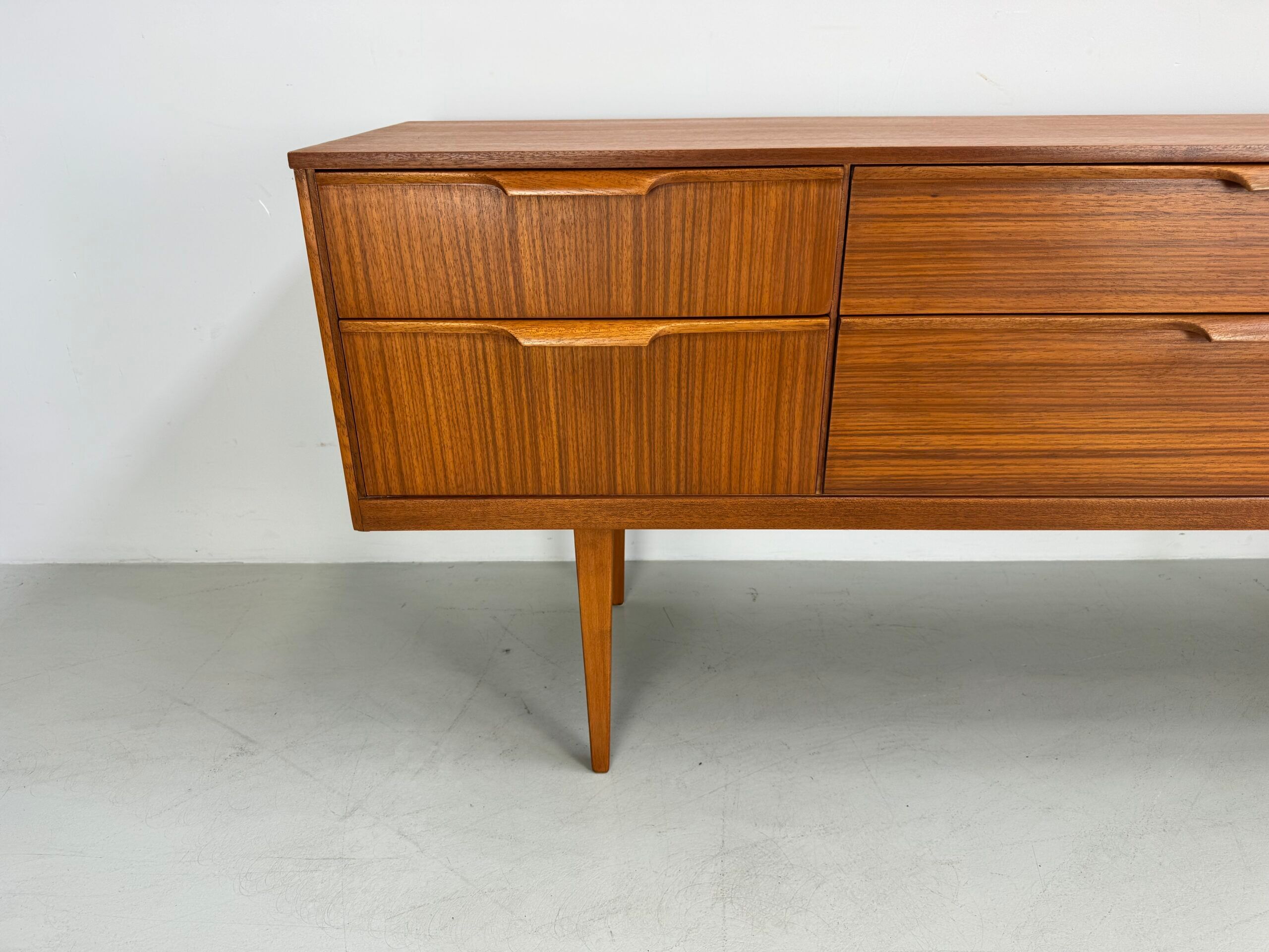 Vintage Austinsuite sideboard.