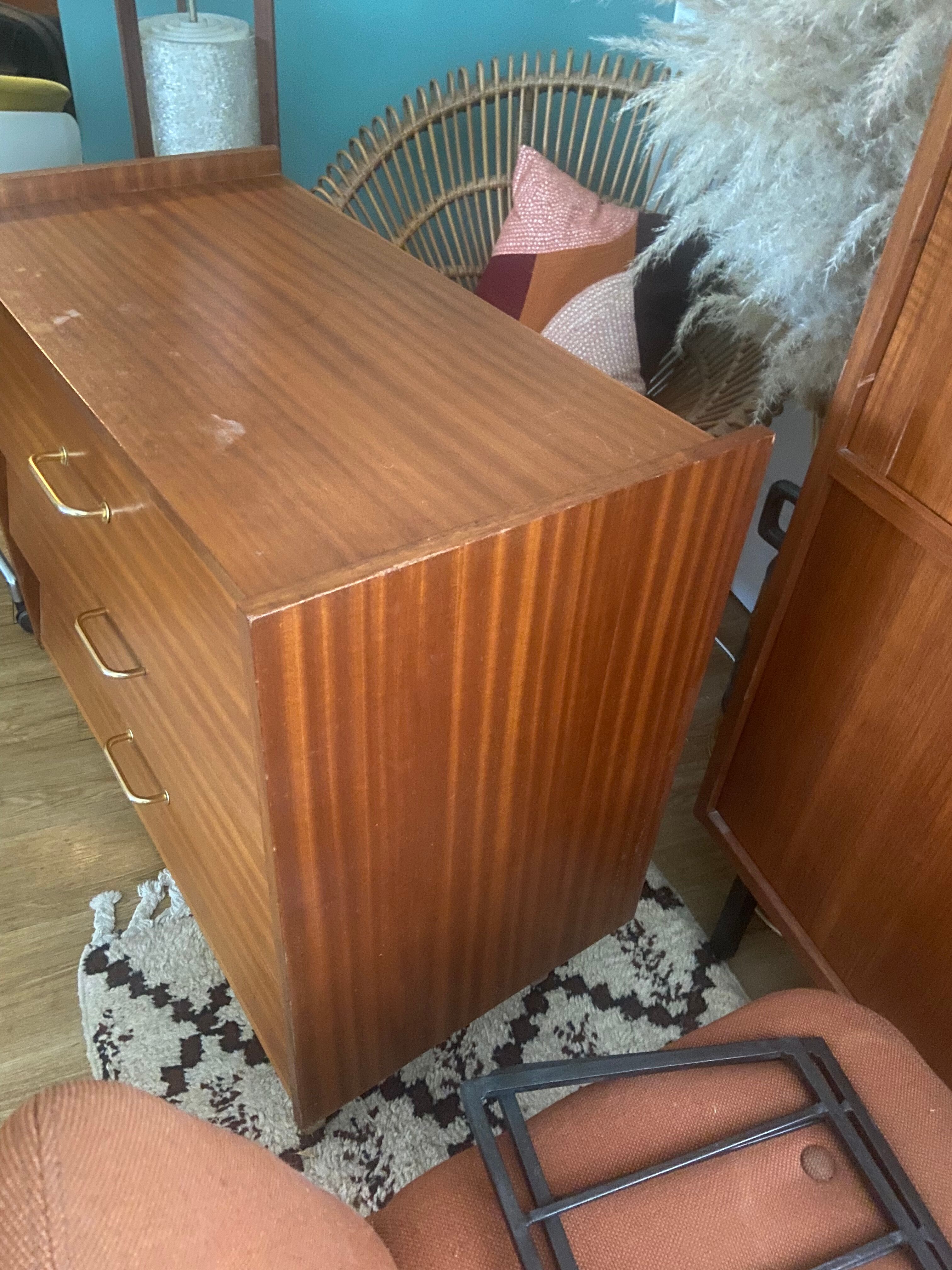 Commode en chêne vintage