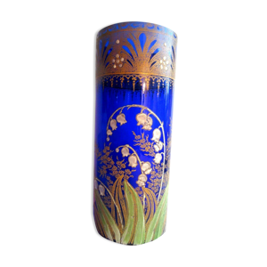 Vase rouleau au muguet,