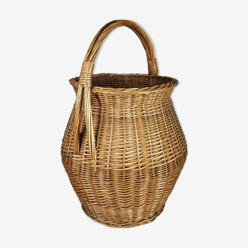 Large basket or basket in vintage rattan 60/70s. Very nice clean state.