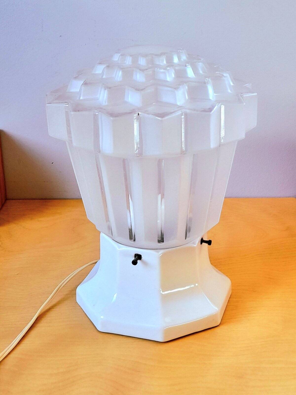 Skyscraper art deco lamp