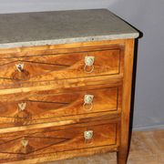 Commode Directoire en Noyer fin XVIII