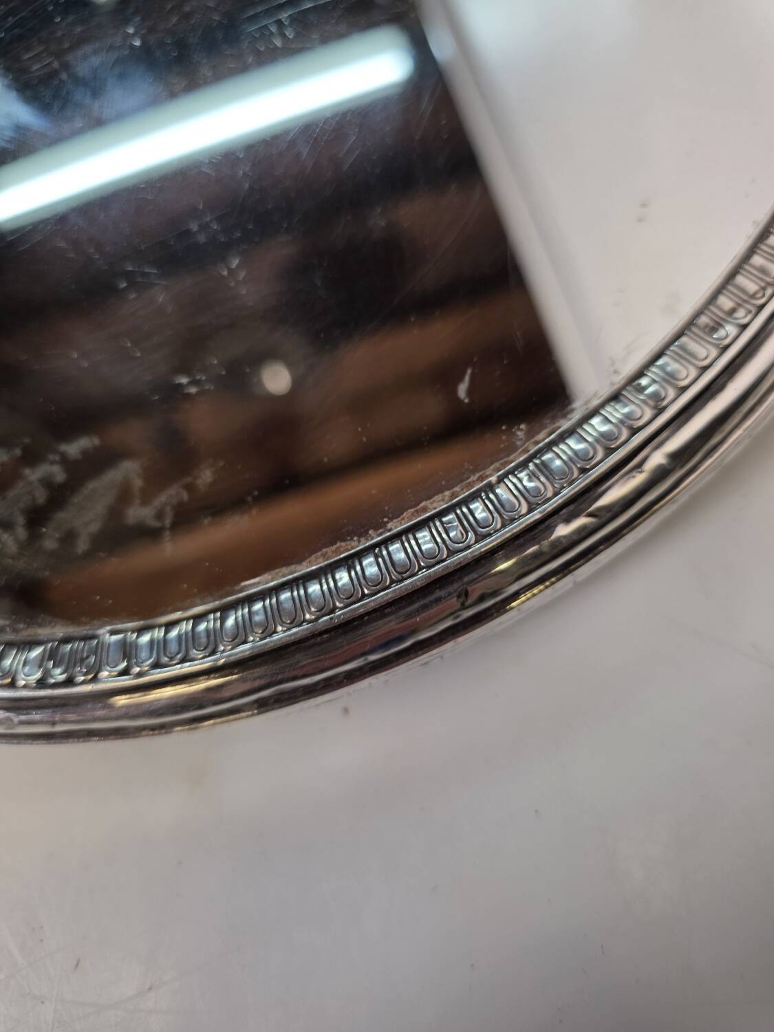 Silver-plated mirror tray centrepiece from the mid-20th century, 30 cm.