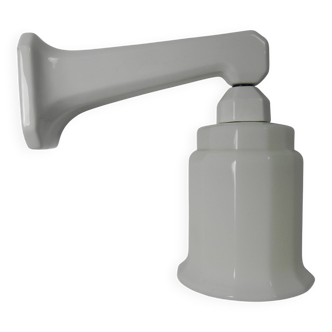 Art Deco wall light in porcelain with opaline shade, 1930s.