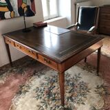 Double-sided desk