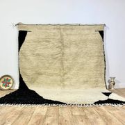 Handmade moroccan berber rug 140 x 96 cm