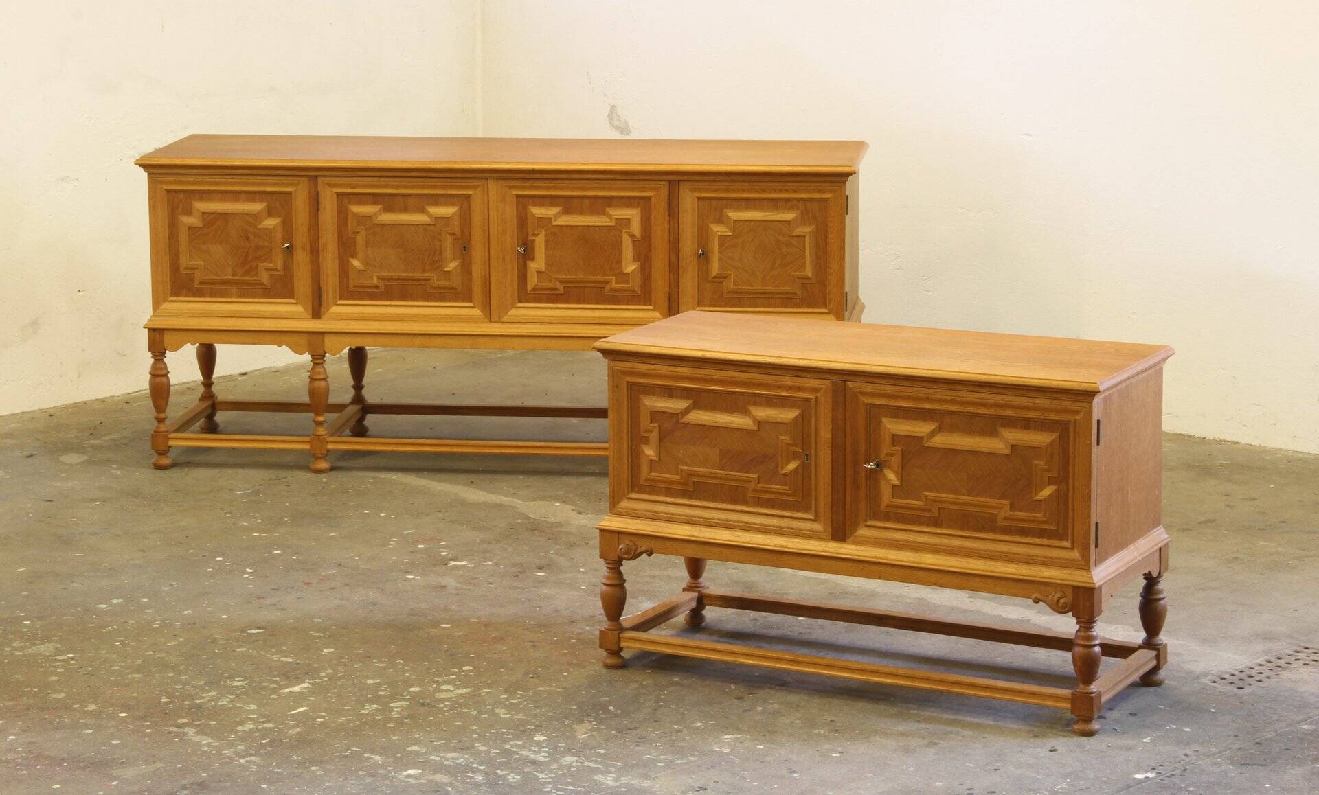 Vintage low sideboard in oak by Henning Kjærnulf, 1960s