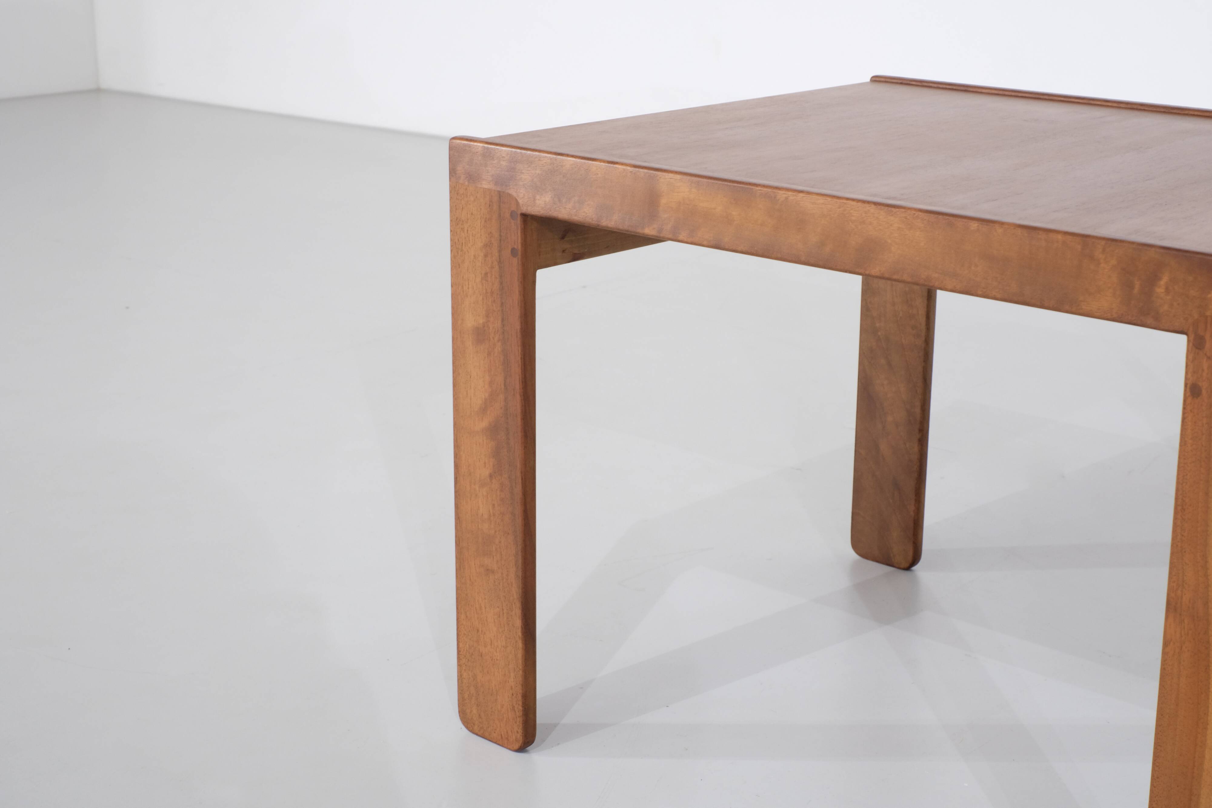 Coffee table model "777" Tobia & Afra Scarpa for Cassina, 1960s.