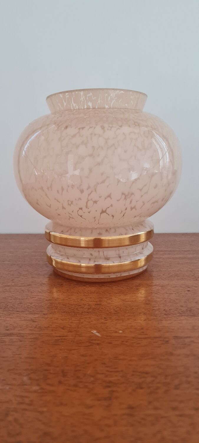 Glass vase of pink clicy 1950