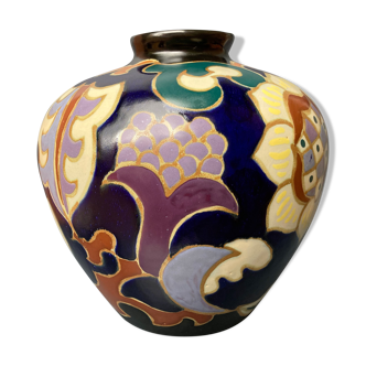 Aca vase by Lena Tonoda