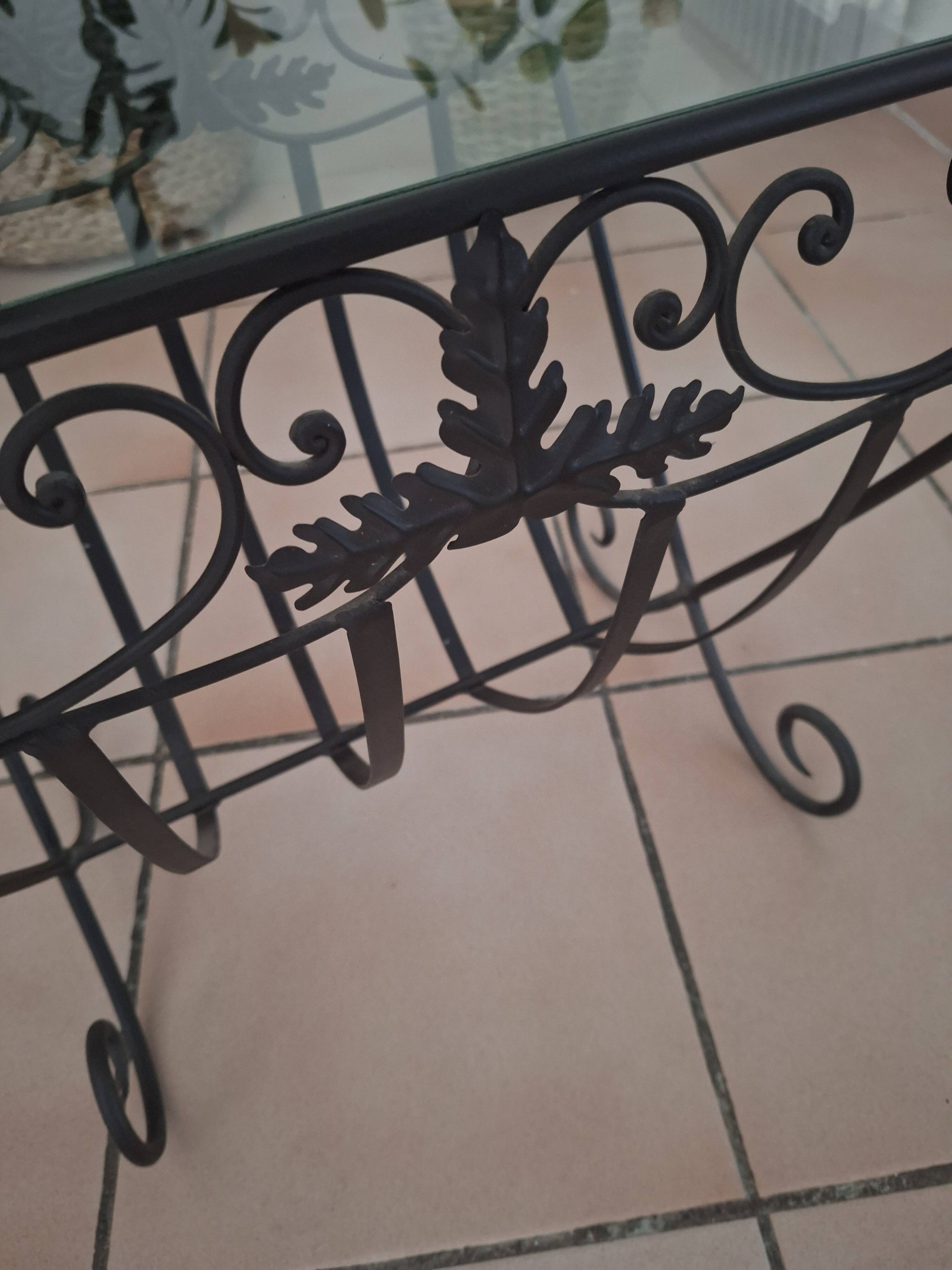Table d'appoint porte revue
