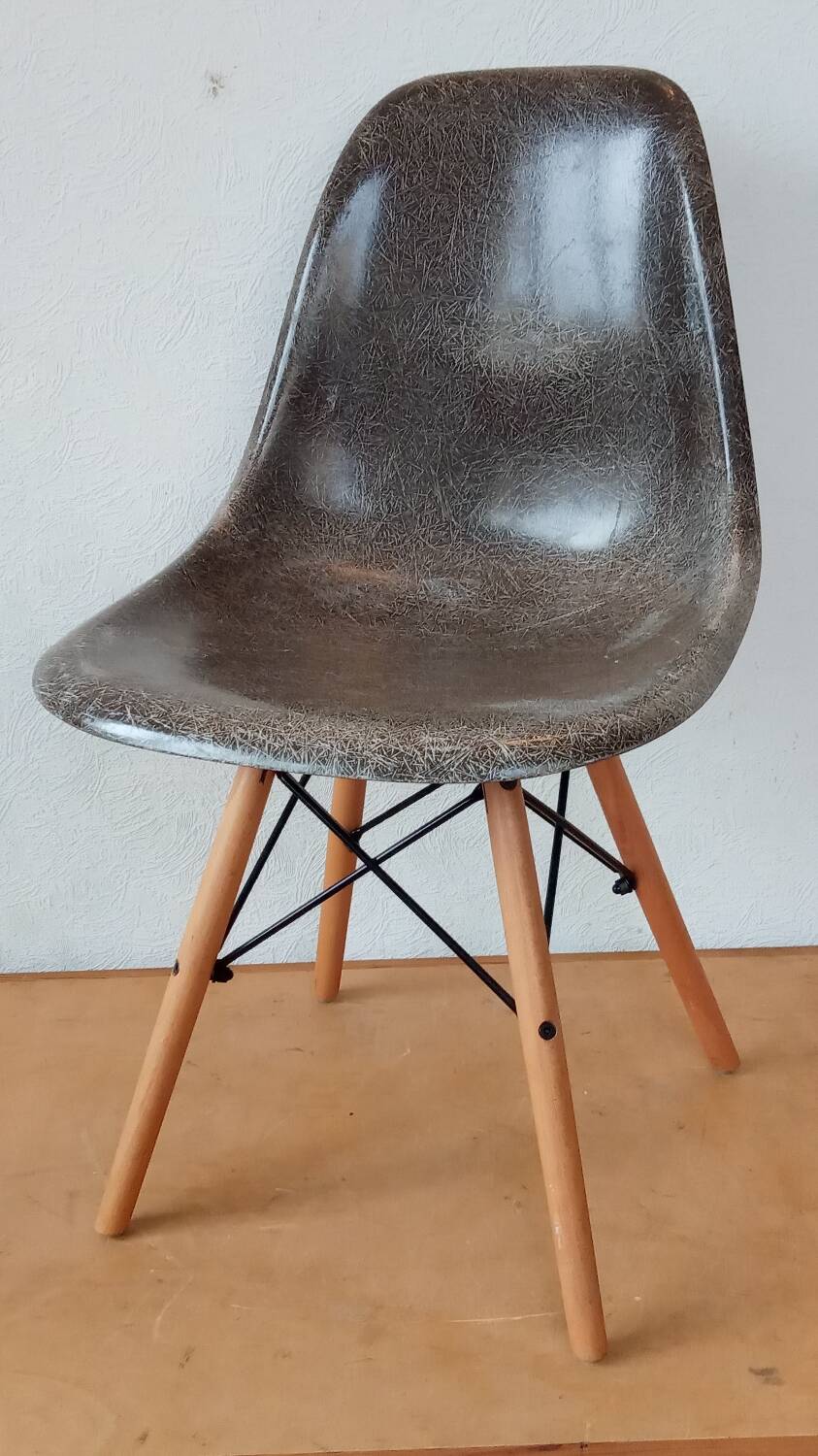 Eames DSW chair for Herman Miller