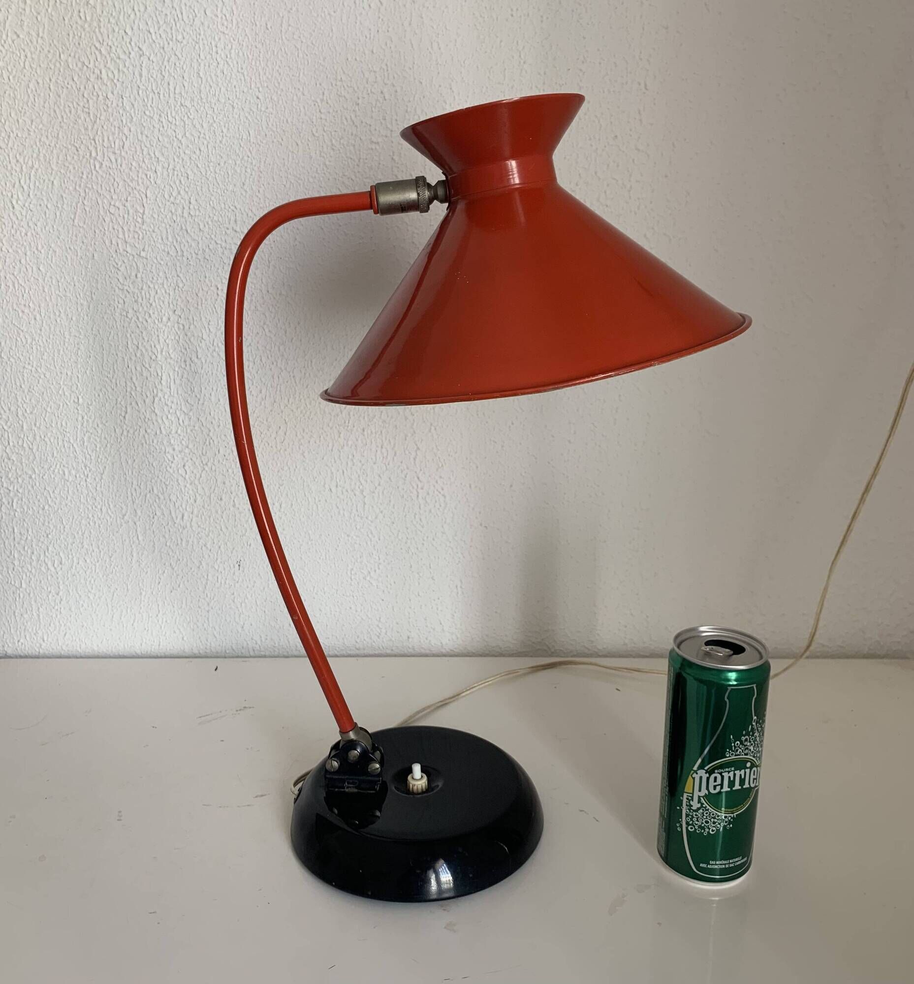Vintage 1960s cardinal red diabolo desk lamp - 45 cm