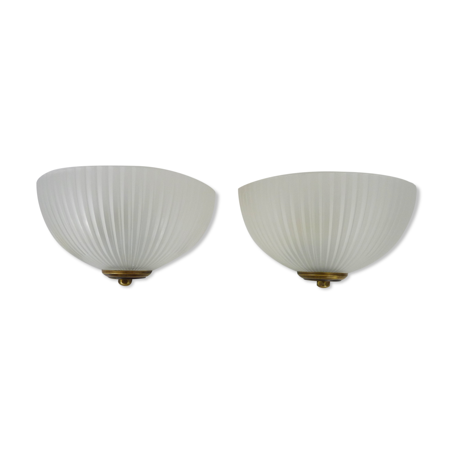 Pair of Mathias wall lamps in gilded metal and white shell-style glass