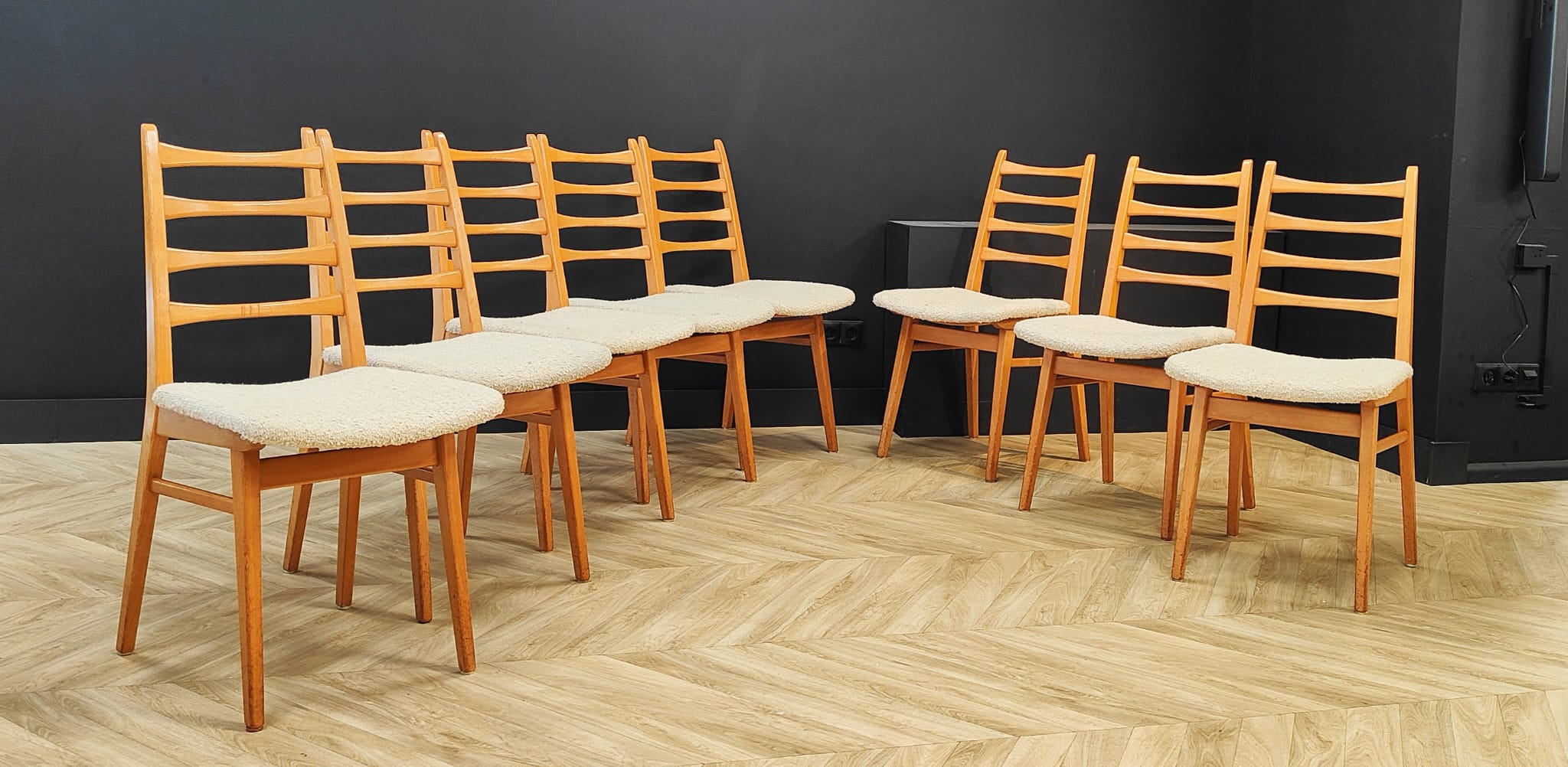 Set of 8 mid century dining table chairs vintage