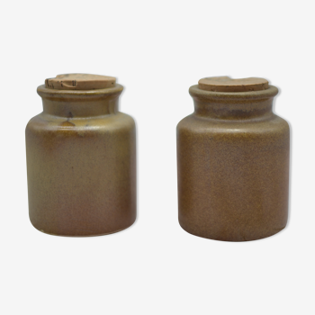 Set of 2 stoneware pots with cork stoppers
