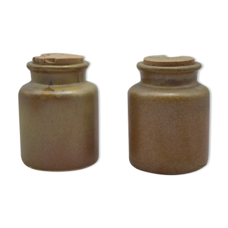 Set of 2 stoneware pots with cork stoppers