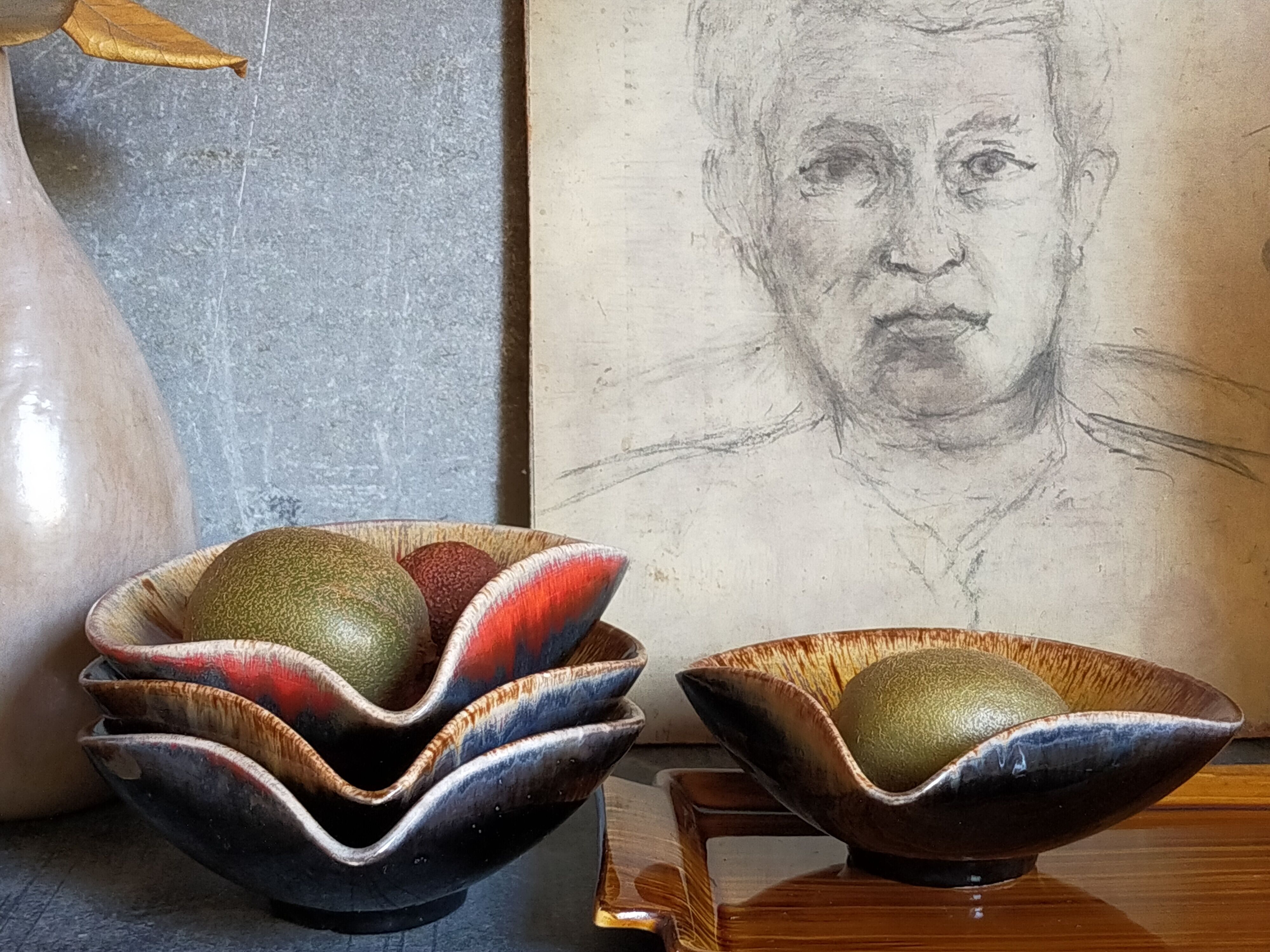 Four bowls free-form cups with French metal enamel