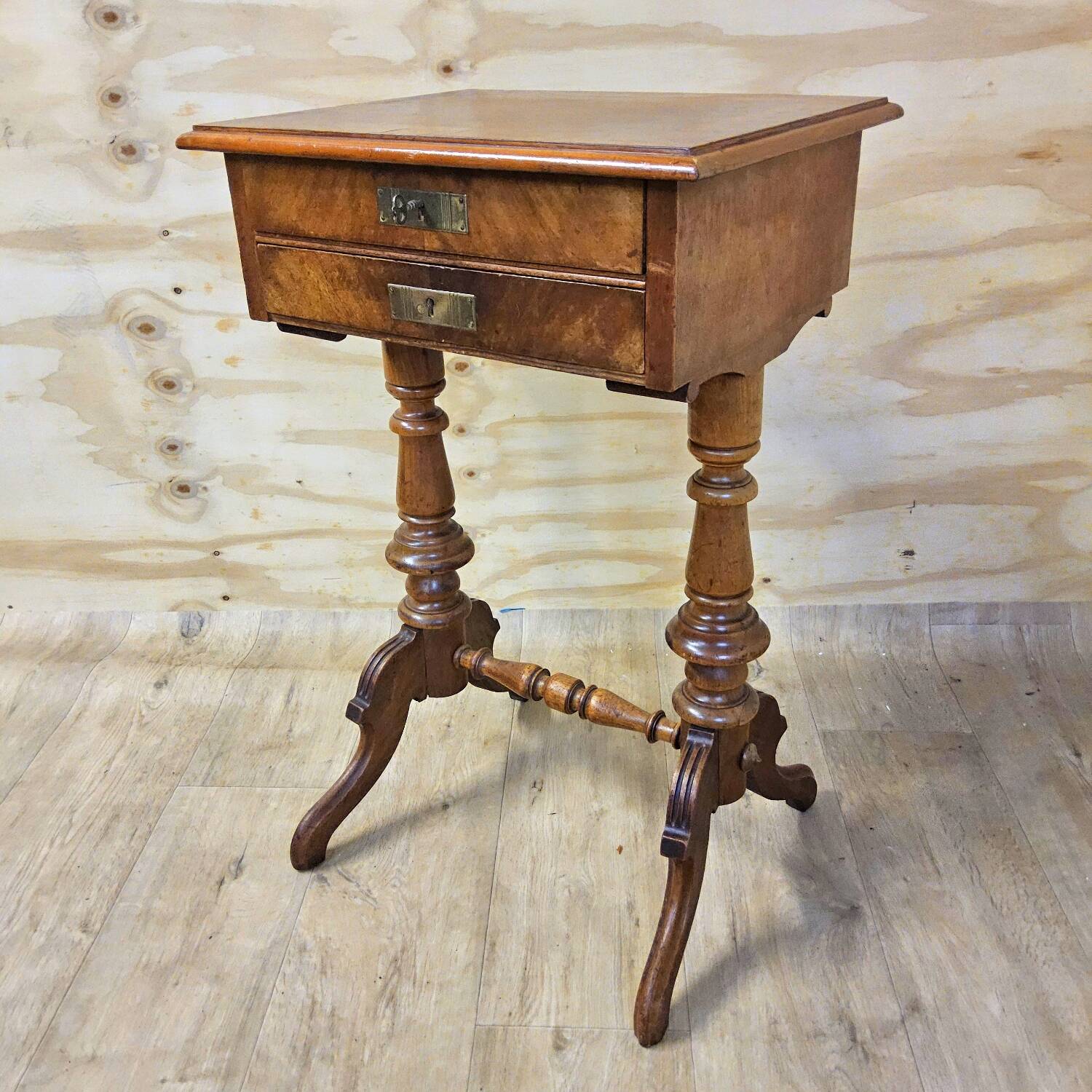 Antique walnut sewing table (19th century) Biedermeier side table