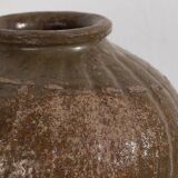 Petit vase ancien vert olive (c.1900)
