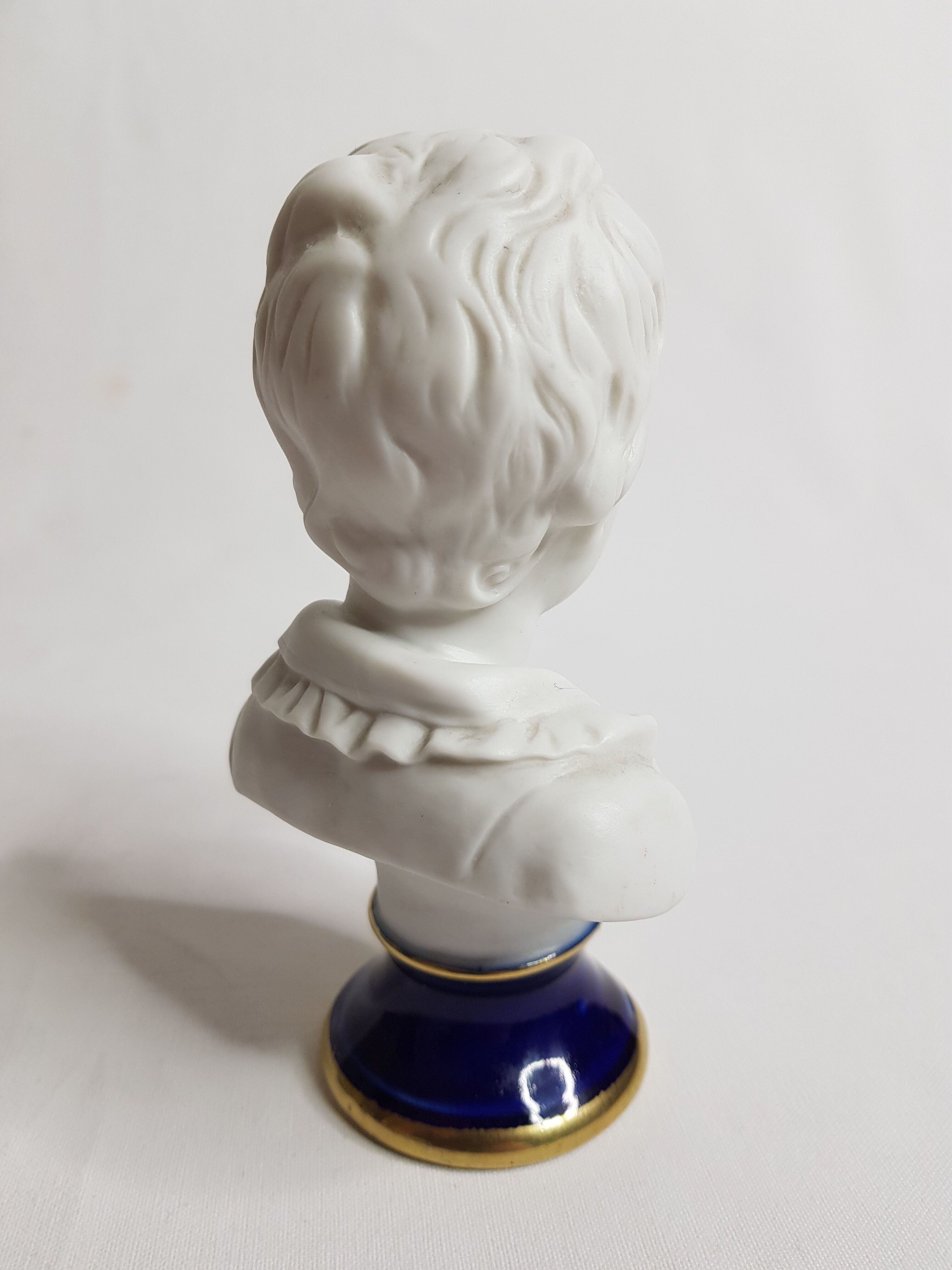 Porcelain biscuit busts, child, Alexandre Brongniart after Houdon